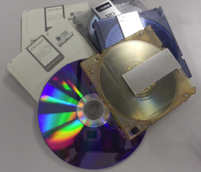 �e�탁�f�B�A